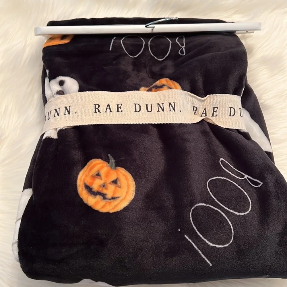 NWT RAE DUNN BOO JACK O LANTERN FARMHOUSE Halloween Soft Plush Throw Blanket